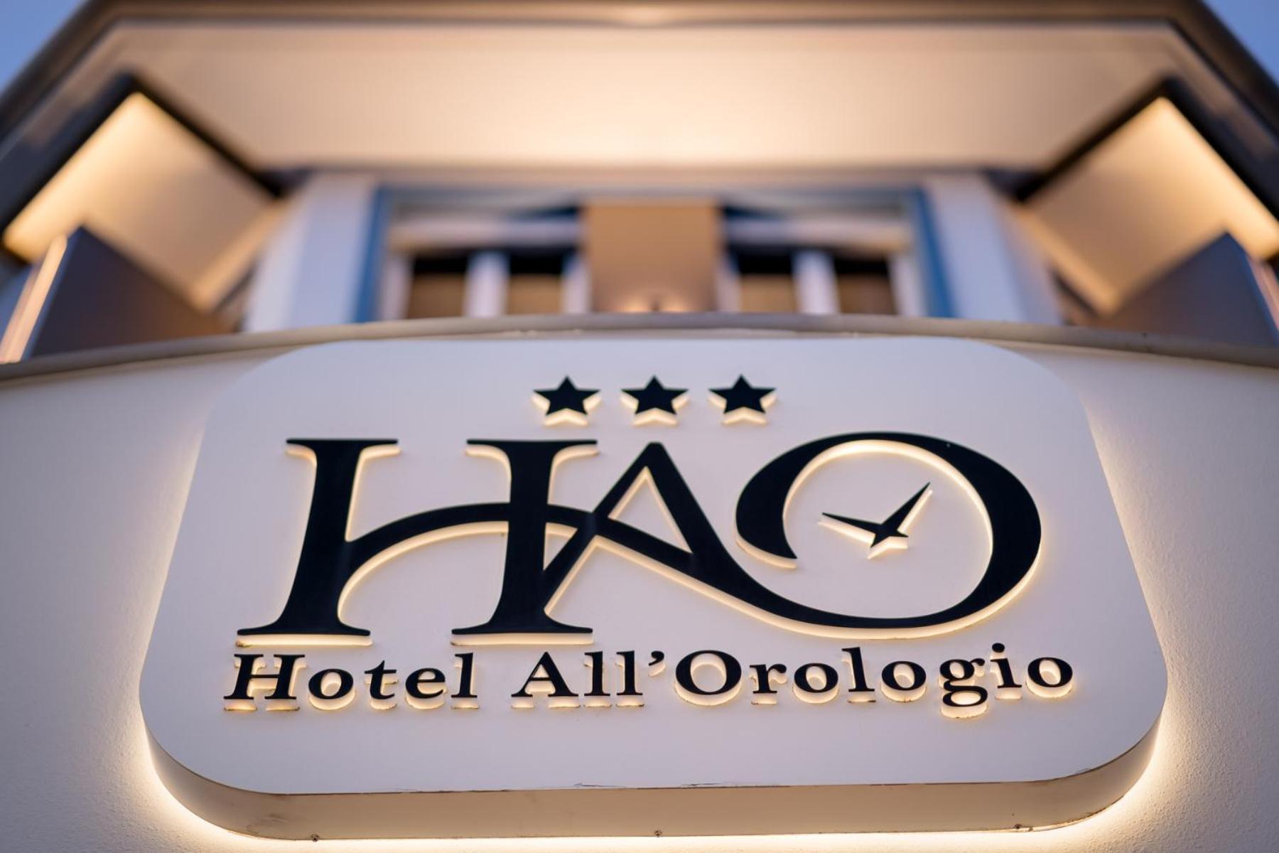 Hotel All'Orologio 3 Stelle Superior กาออร์เล ภายนอก รูปภาพ