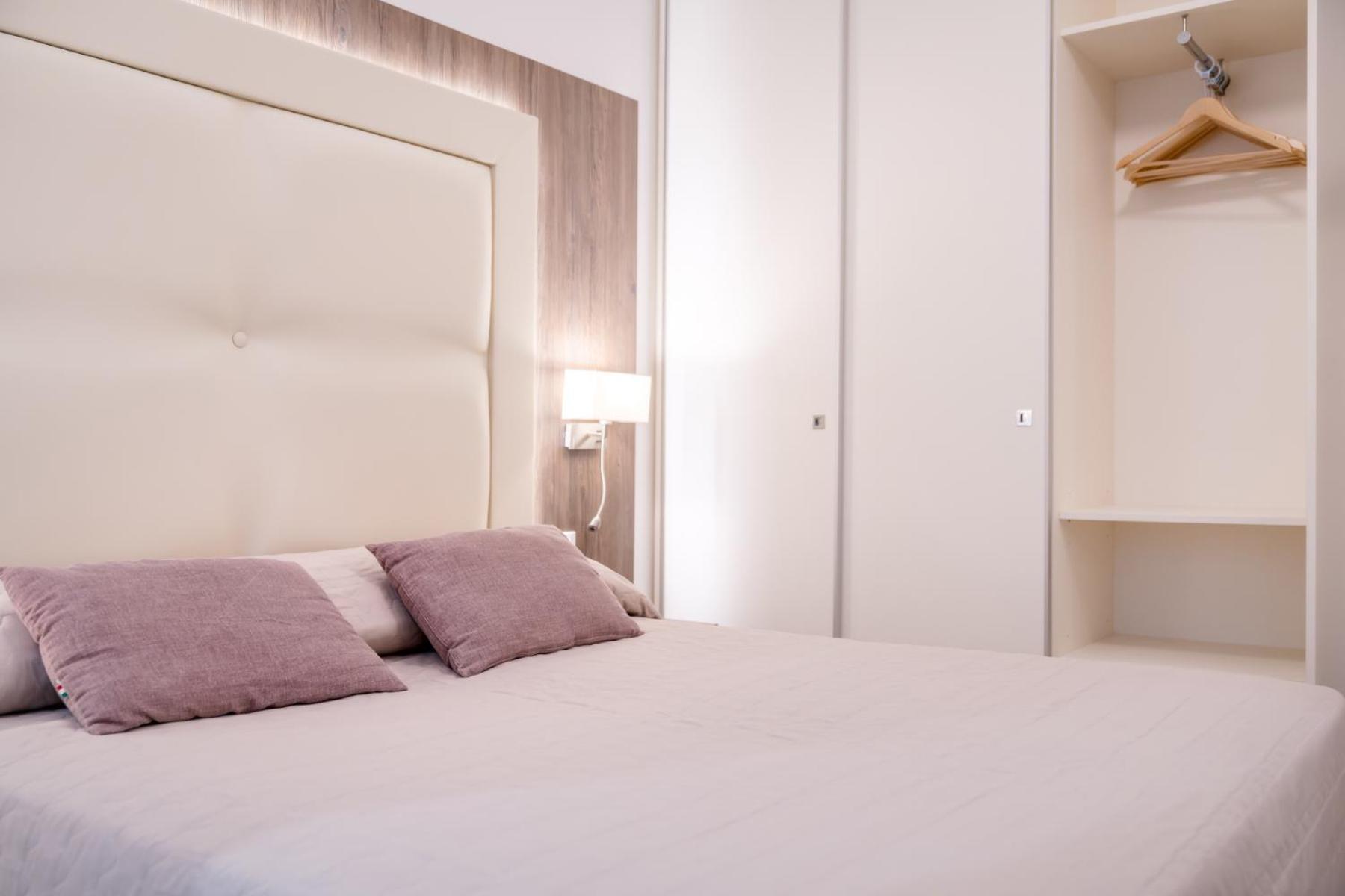 Hotel All'Orologio 3 Stelle Superior กาออร์เล ภายนอก รูปภาพ